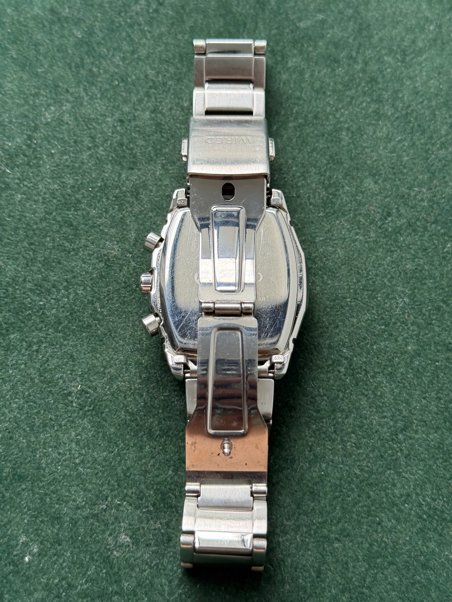 Seiko Wired Chronograph V176-0AJ0 Red Dial Stainless Steel Watch – Solar Quartz
