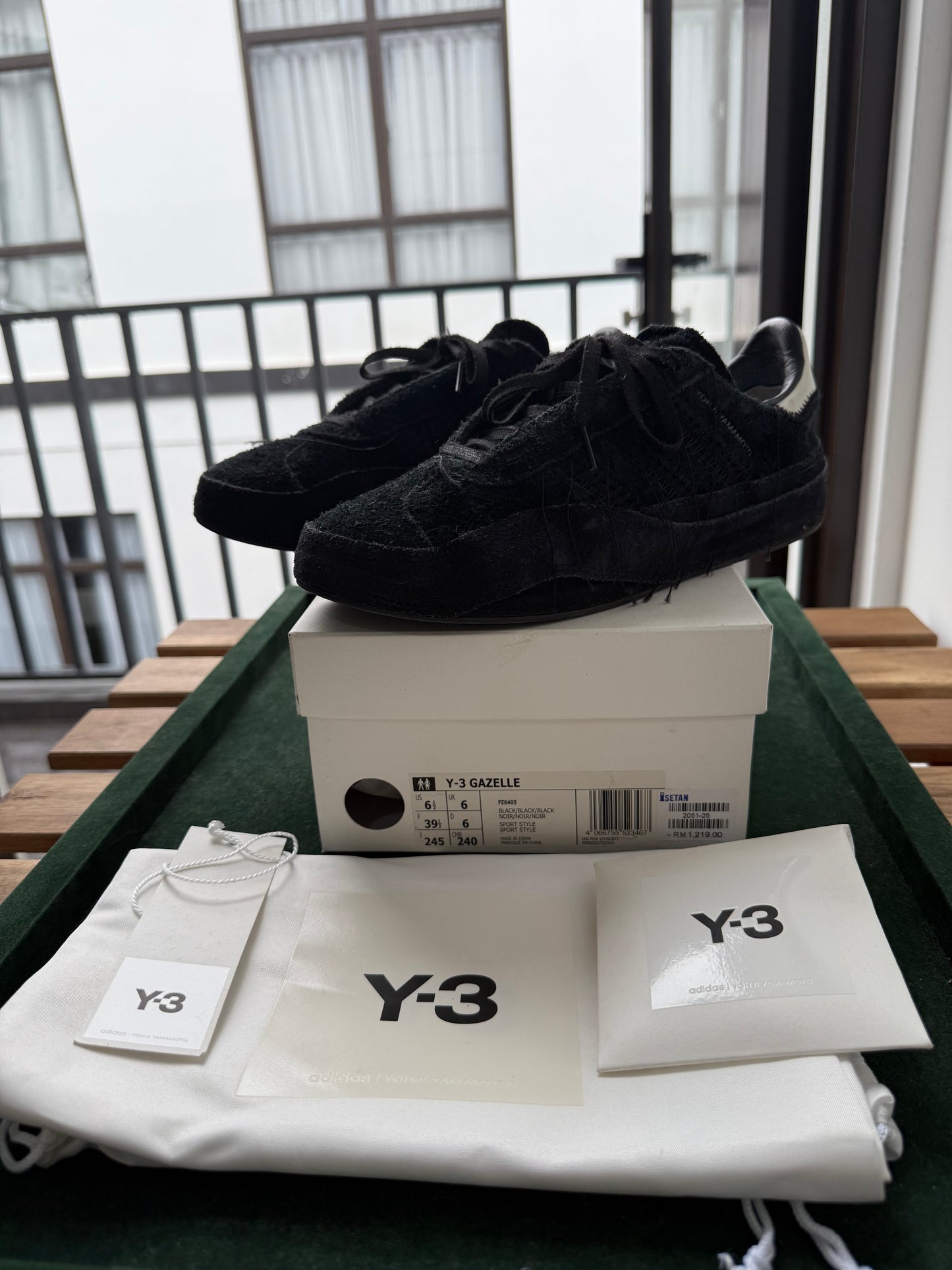 Y-3 Adidas Gazelle Black Suede Sneakers by Yohji Yamamoto – Used Fullset
