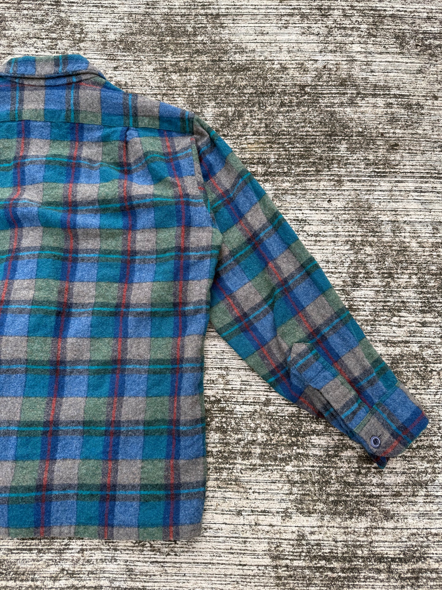 Vintage 1950s-60s Pendleton Wool Shirt Blue Green Plaid Loop Collar USA Made