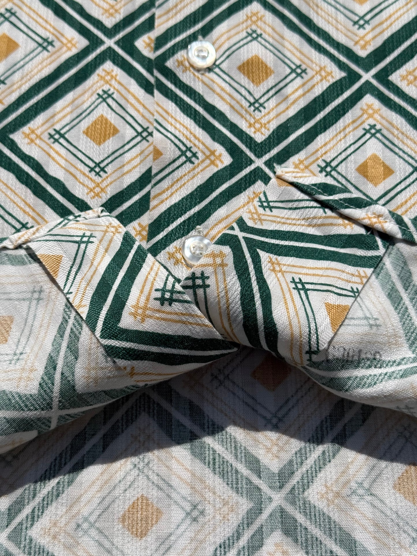 Vintage Towncraft JCPenney Tapered Short Sleeve Shirt 1960s/70s Geometric Print