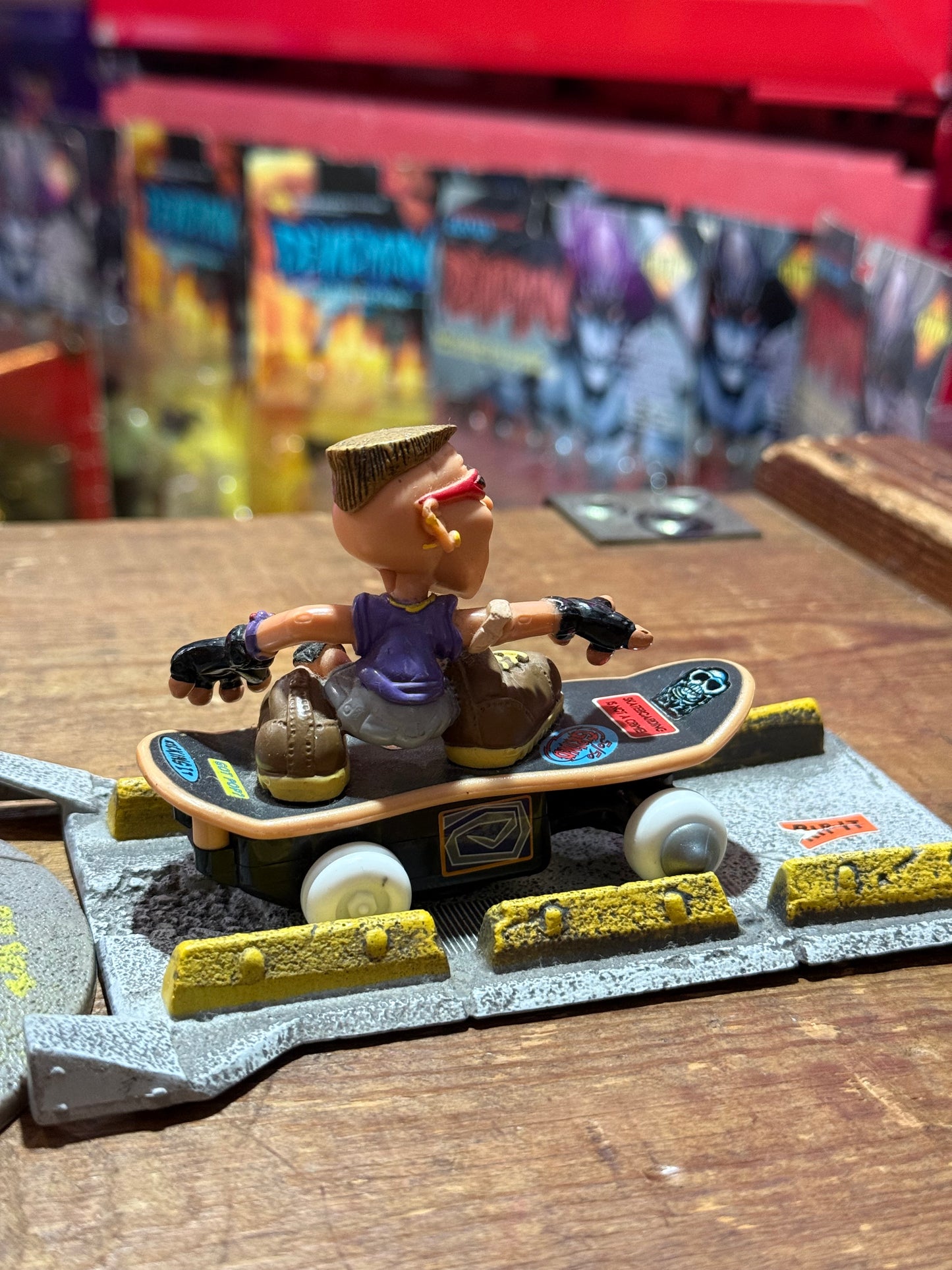 Vintage Playmates Skateboard Action Figure Set 1999 Street Diorama Toy Display