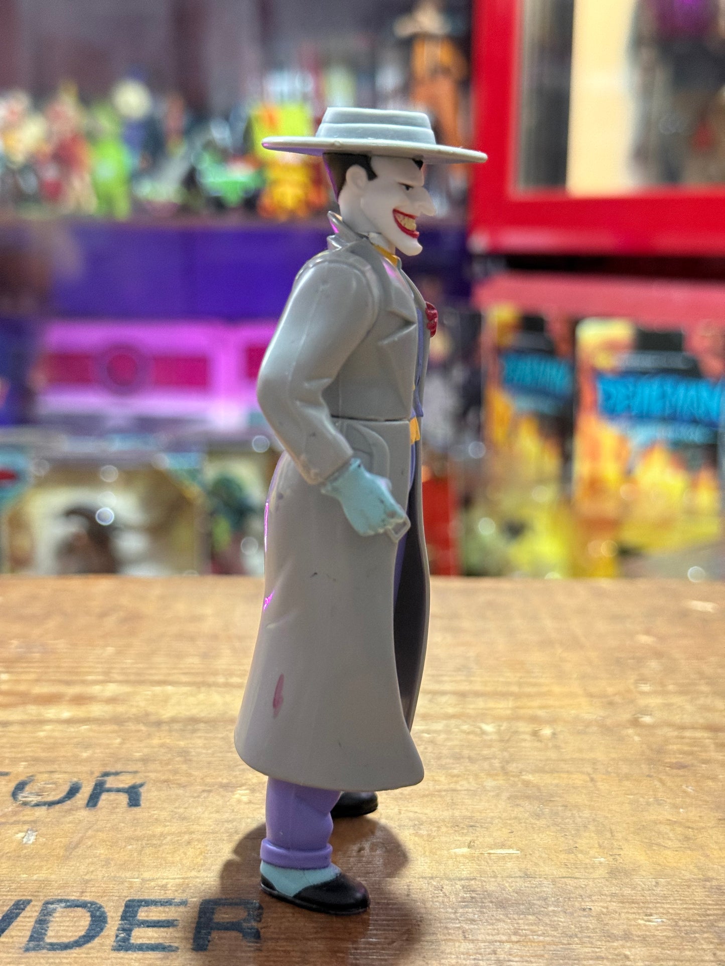 Vintage DC Comics The Joker Action Figure Kenner 1997 Batman Animated Series