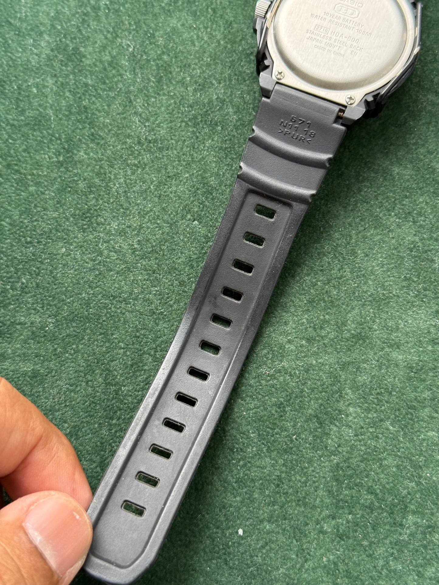 Vintage Casio HDA-600 1HD Analog Watch