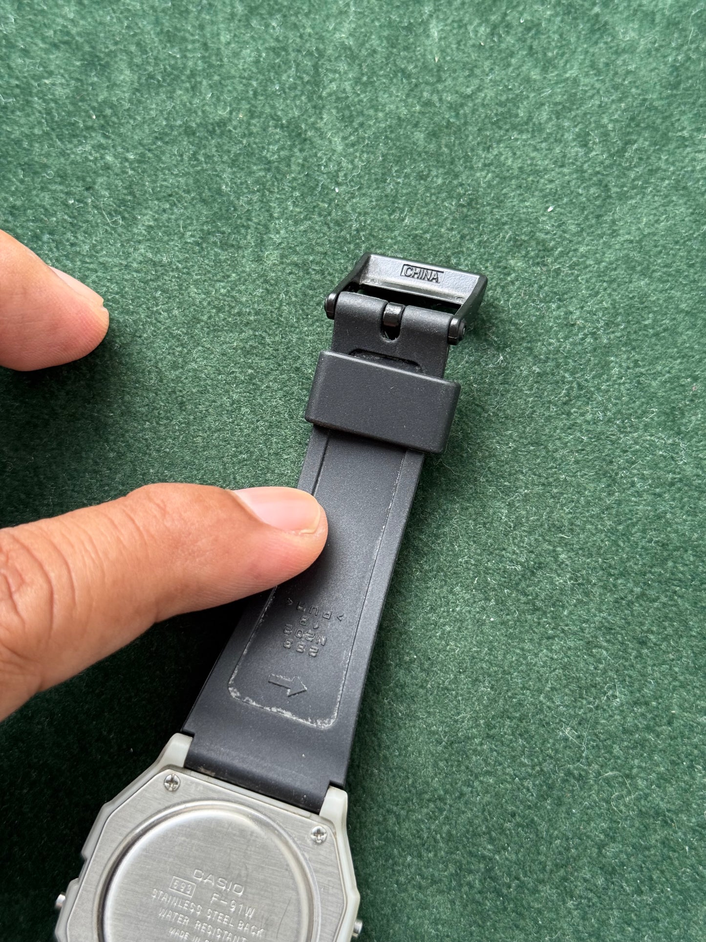 Casio F-91W Digital Wristwatch