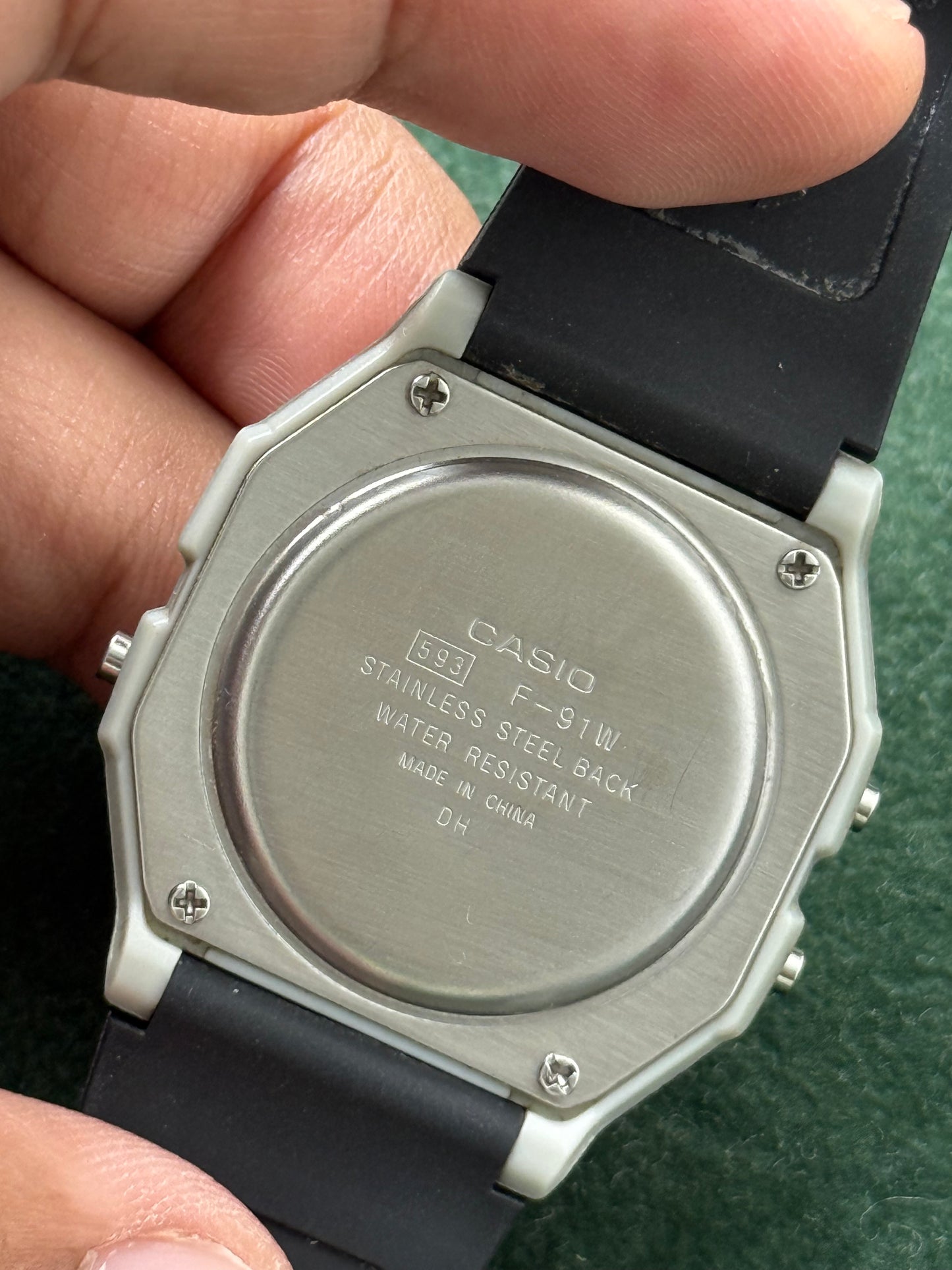 Casio F-91W Digital Wristwatch