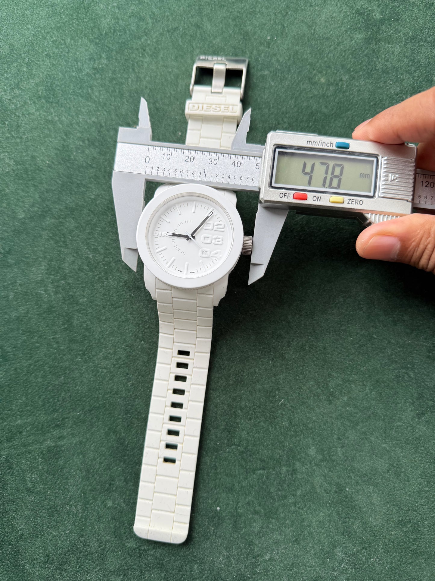 Diesel DZ-1436 White Silicone Quartz Watch