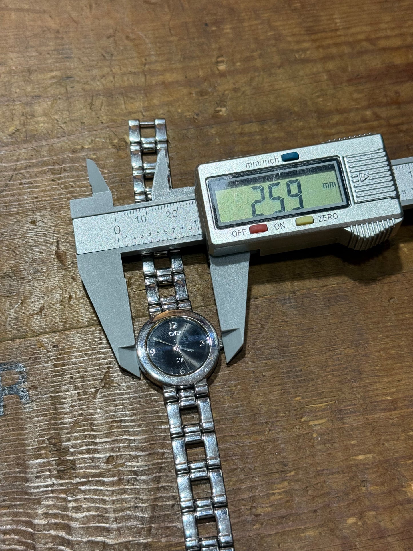 Vintage Cover World Co.18 Swiss Made Womens Watch