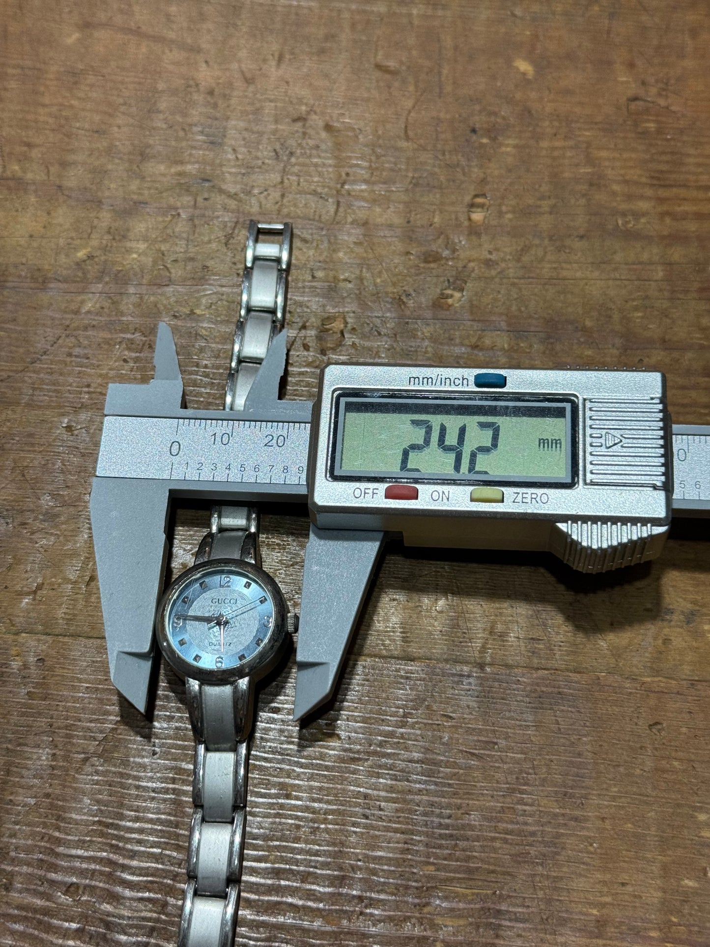 Vintage Gucci Ladies Watch Blue Dial Stainless Steel Bracelet Quartz