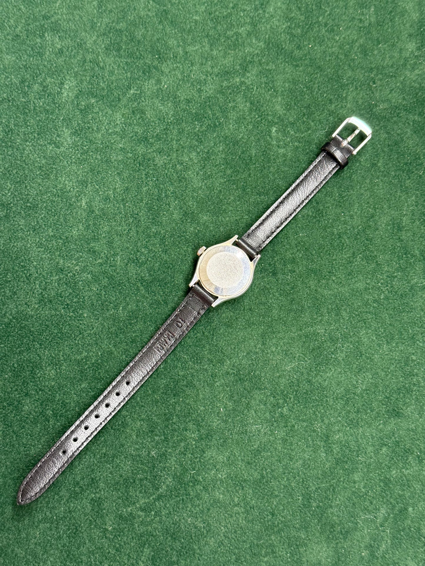 Vintage Seiko 17 Jewels Manual Wind Dress Watch Black Strap