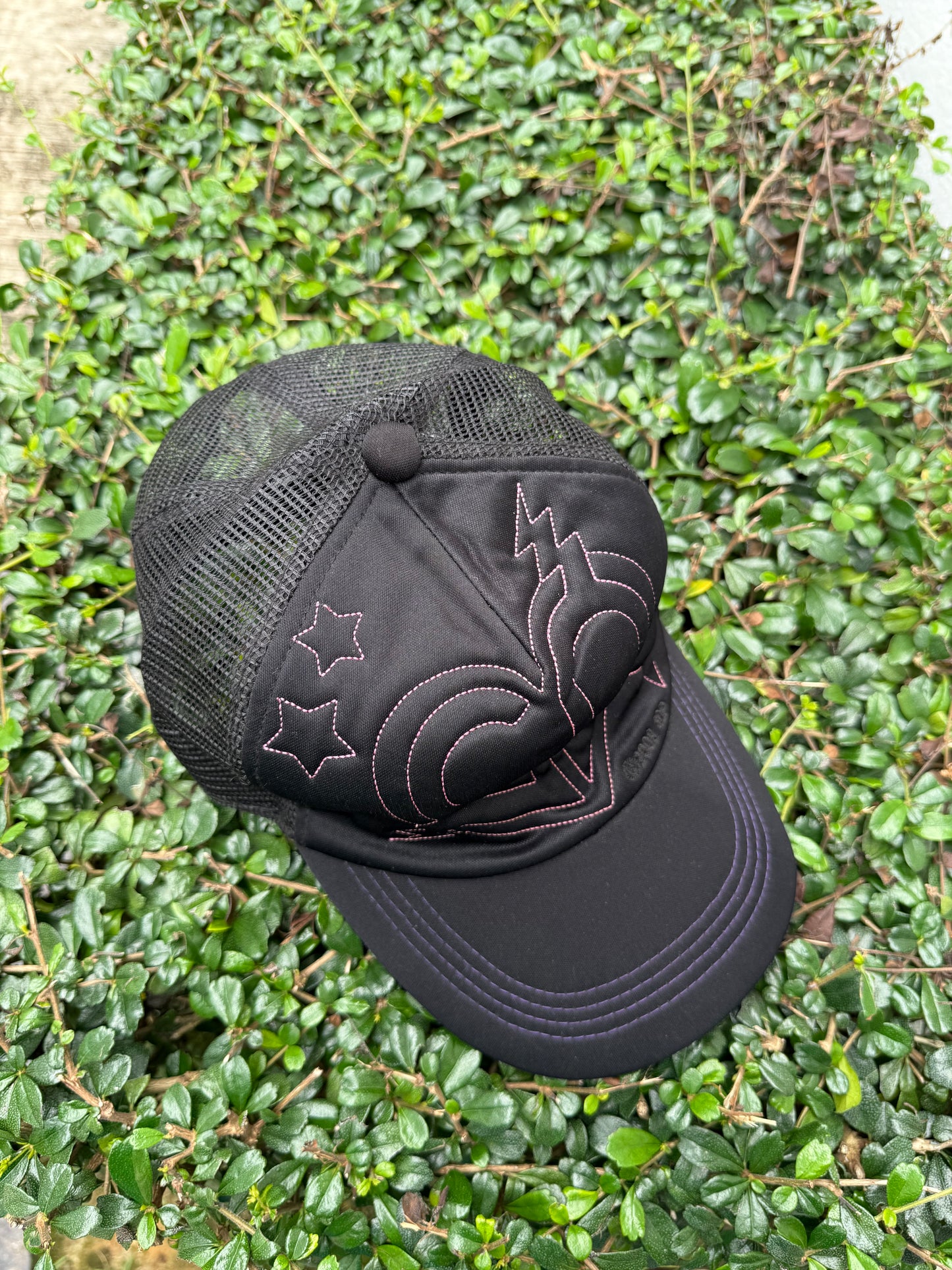 Grateful Dead 2009 Heart & Lightning Trucker Cap