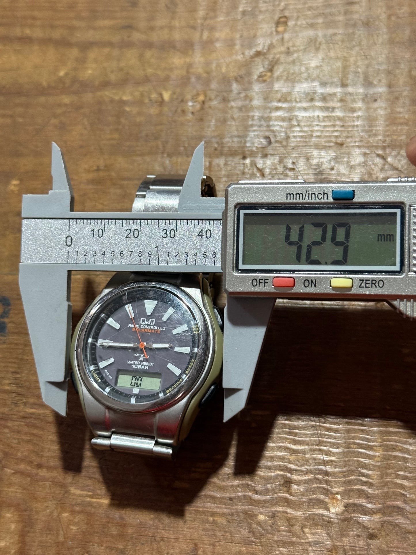 Vintage Q&Q Radio Controlled Solar Mate Watch Junk Not Working For Parts