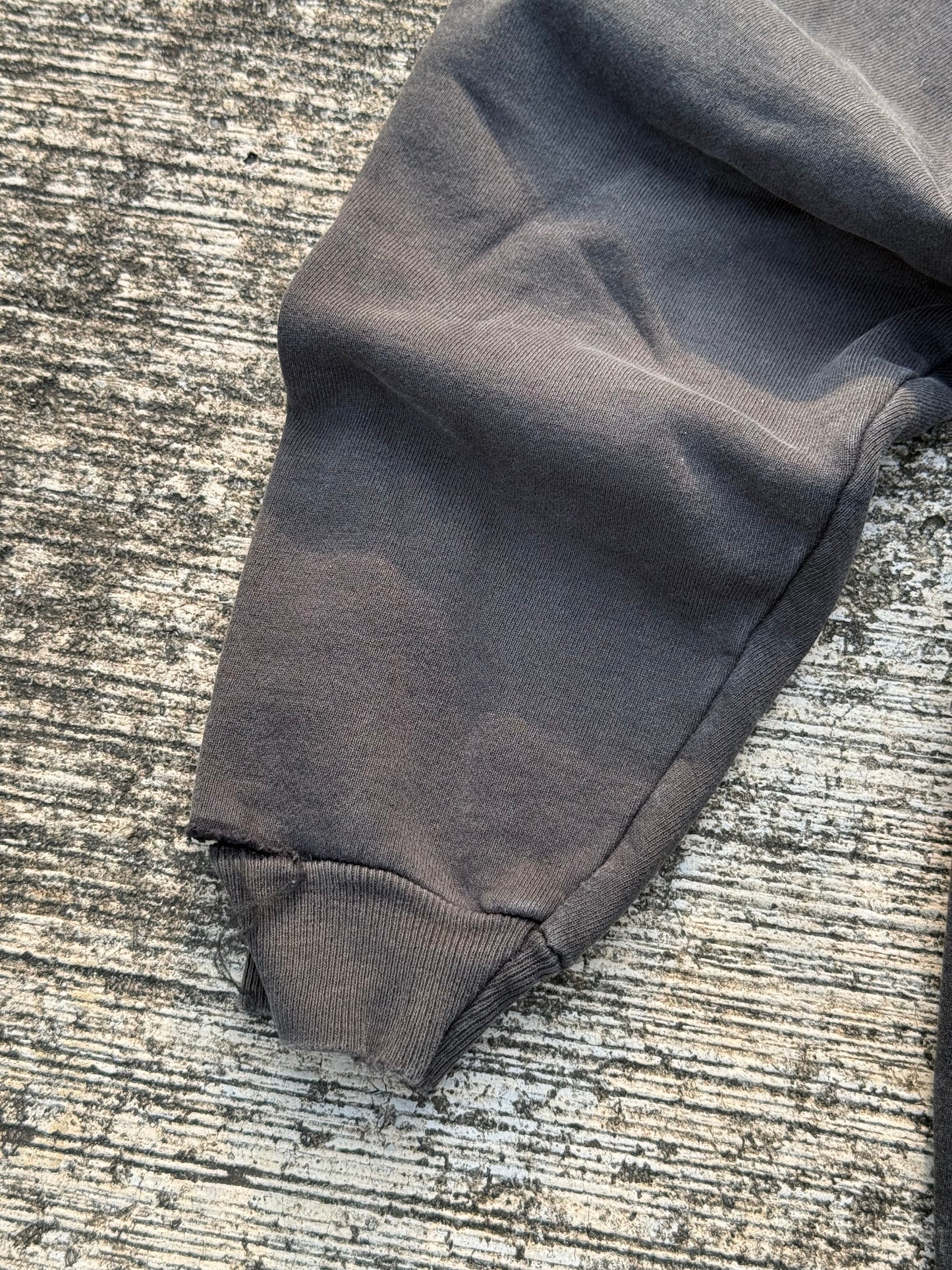 Vintage Sun Fade I.Mode.D. Love & Peace Sweatshirt