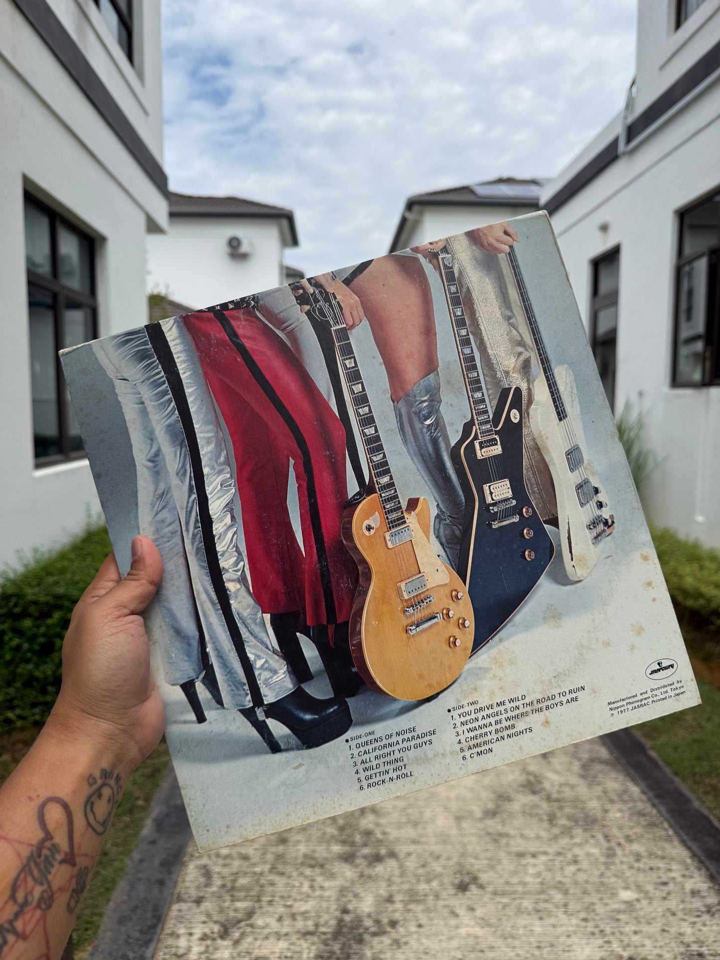 The Runaways – Live in Japan