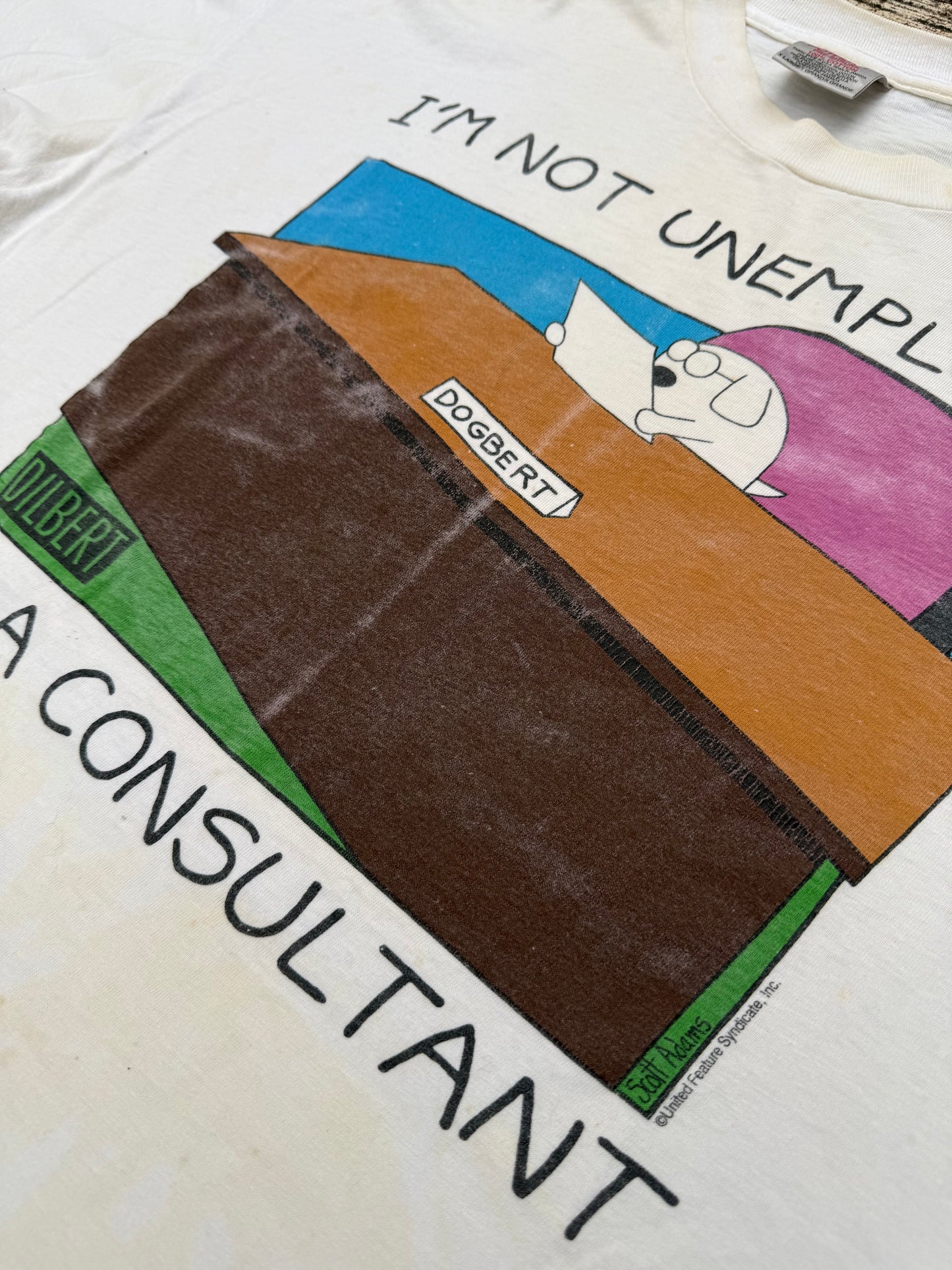 Vintage Dilbert “I’m Not Unemployed, I’m A Consultant” Tee (Dogbert Comic, 1990s)