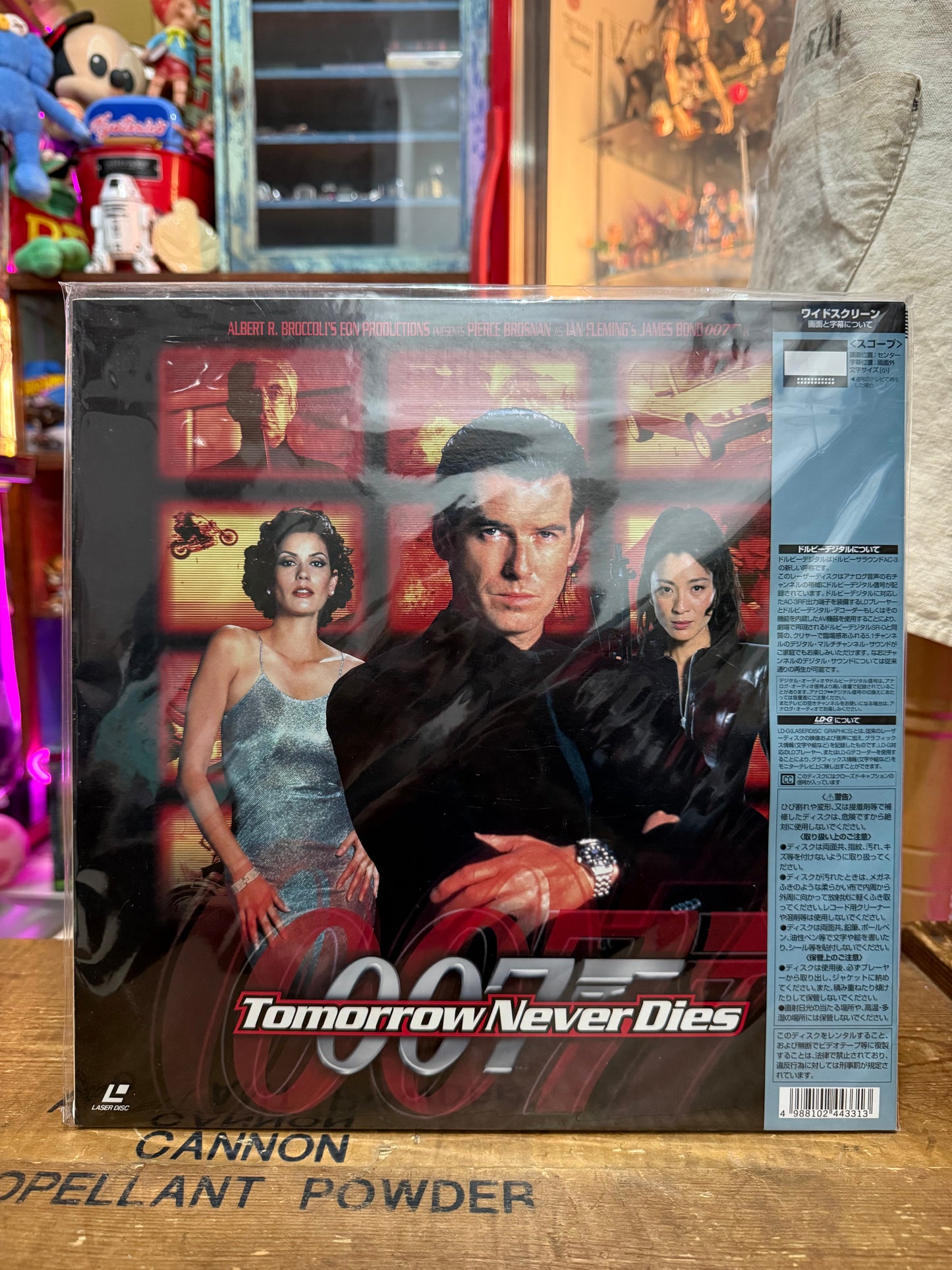 Vintage Tomorrow Never Dies LaserDisc Japan Pressing LD 007 James Bond Pierce Brosnan