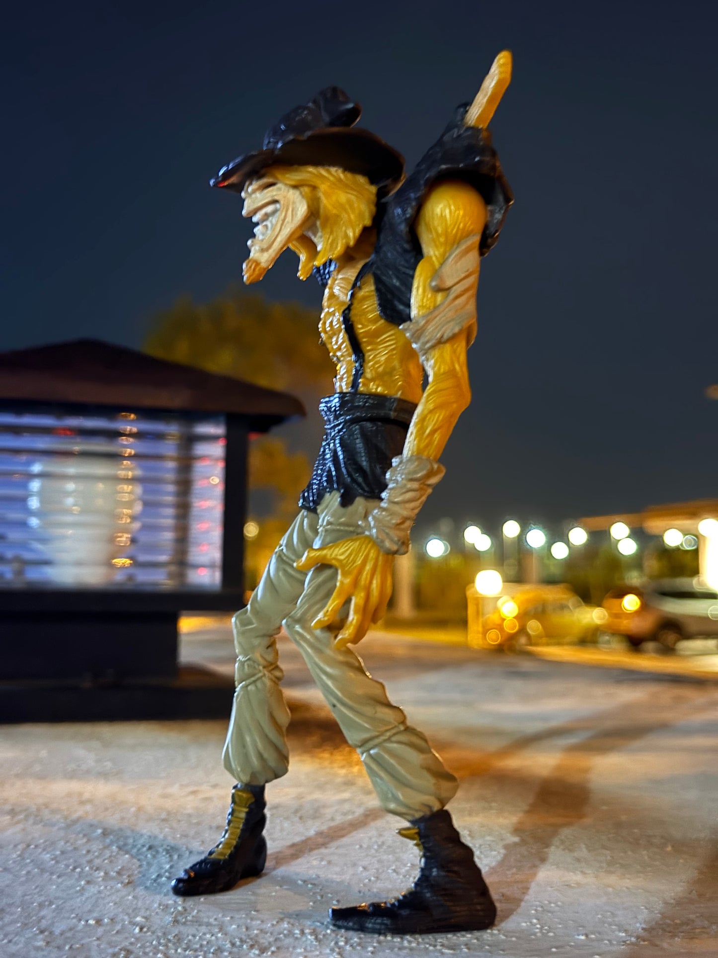 Vintage 1997 DC Comics Twister Strike Scarecrow Figure Kenner Batman Villain