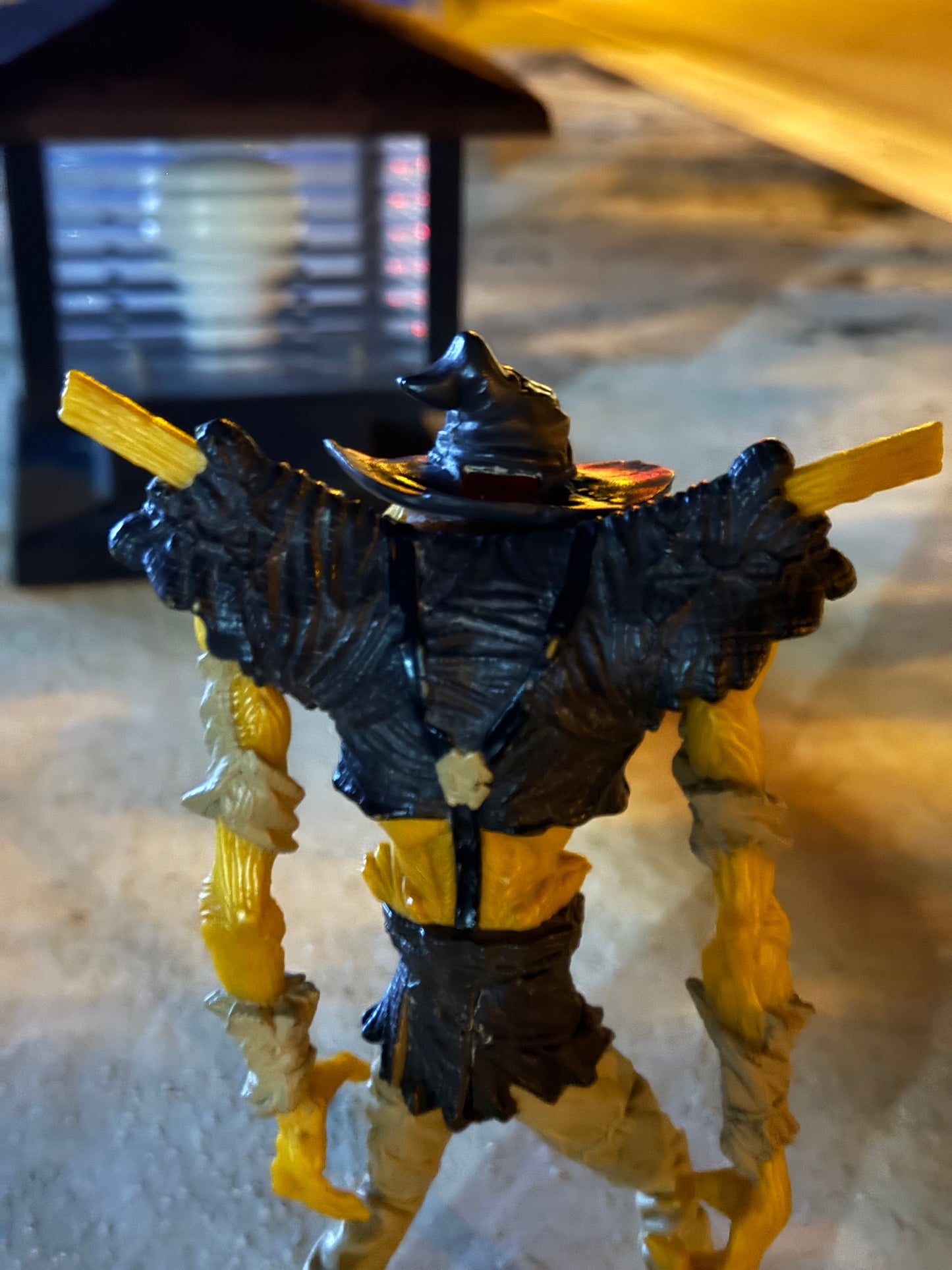 Vintage 1997 DC Comics Twister Strike Scarecrow Figure Kenner Batman Villain