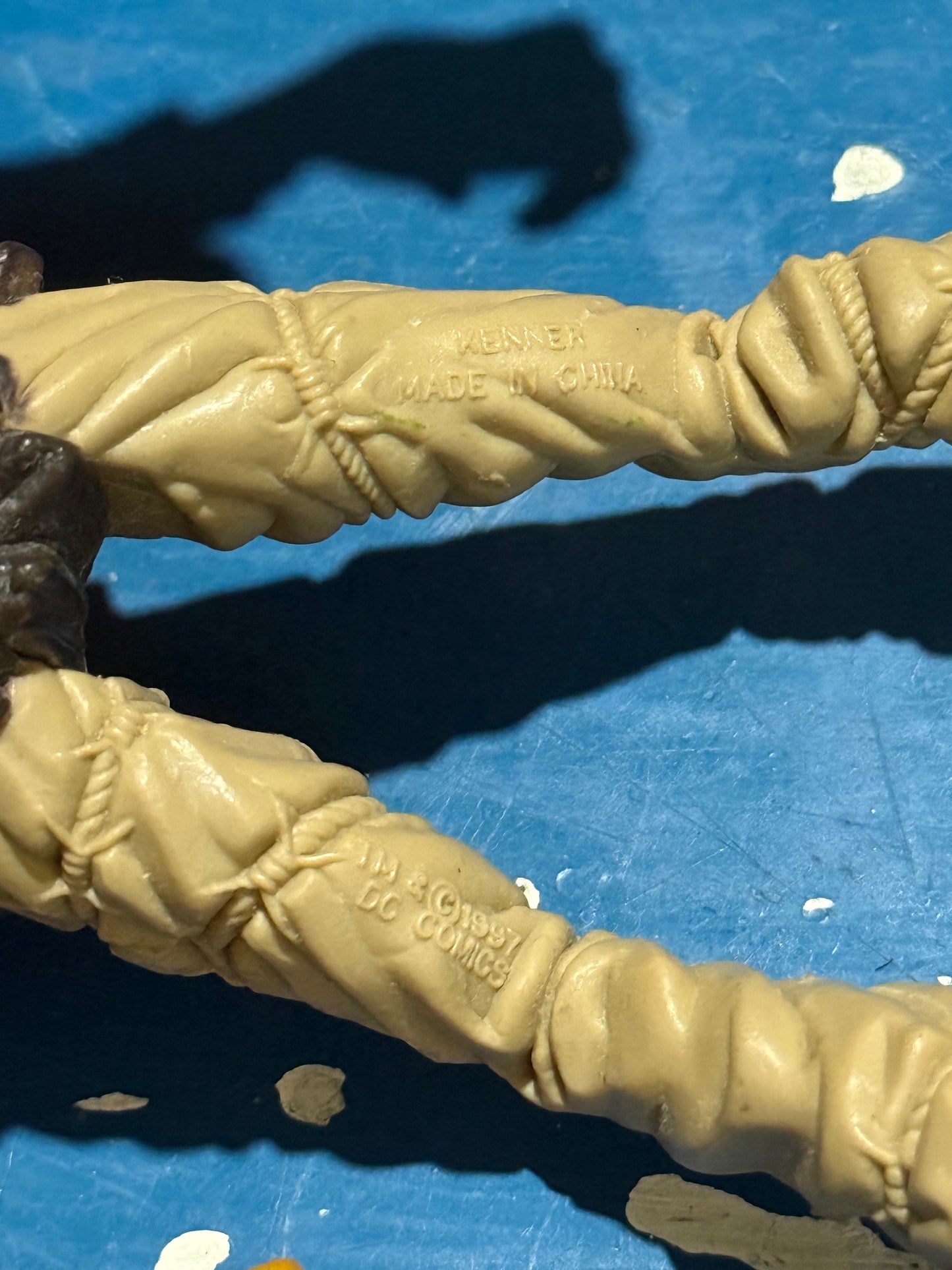 Vintage 1997 DC Comics Twister Strike Scarecrow Figure Kenner Batman Villain