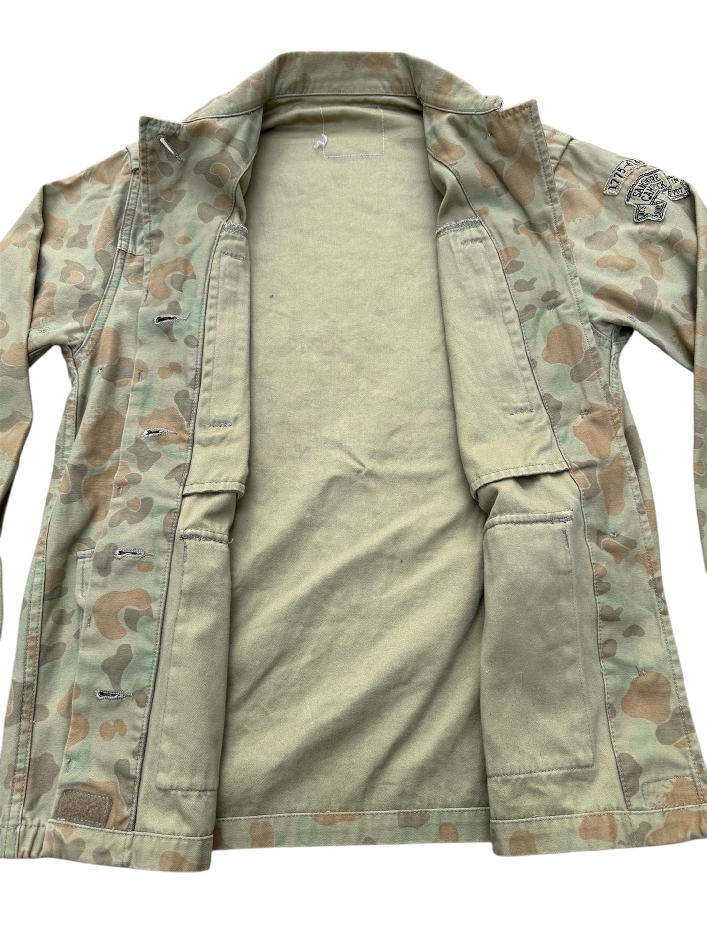 Rodeo Crowns Japan Camo Military Jacket Pin-Up Back Graphic