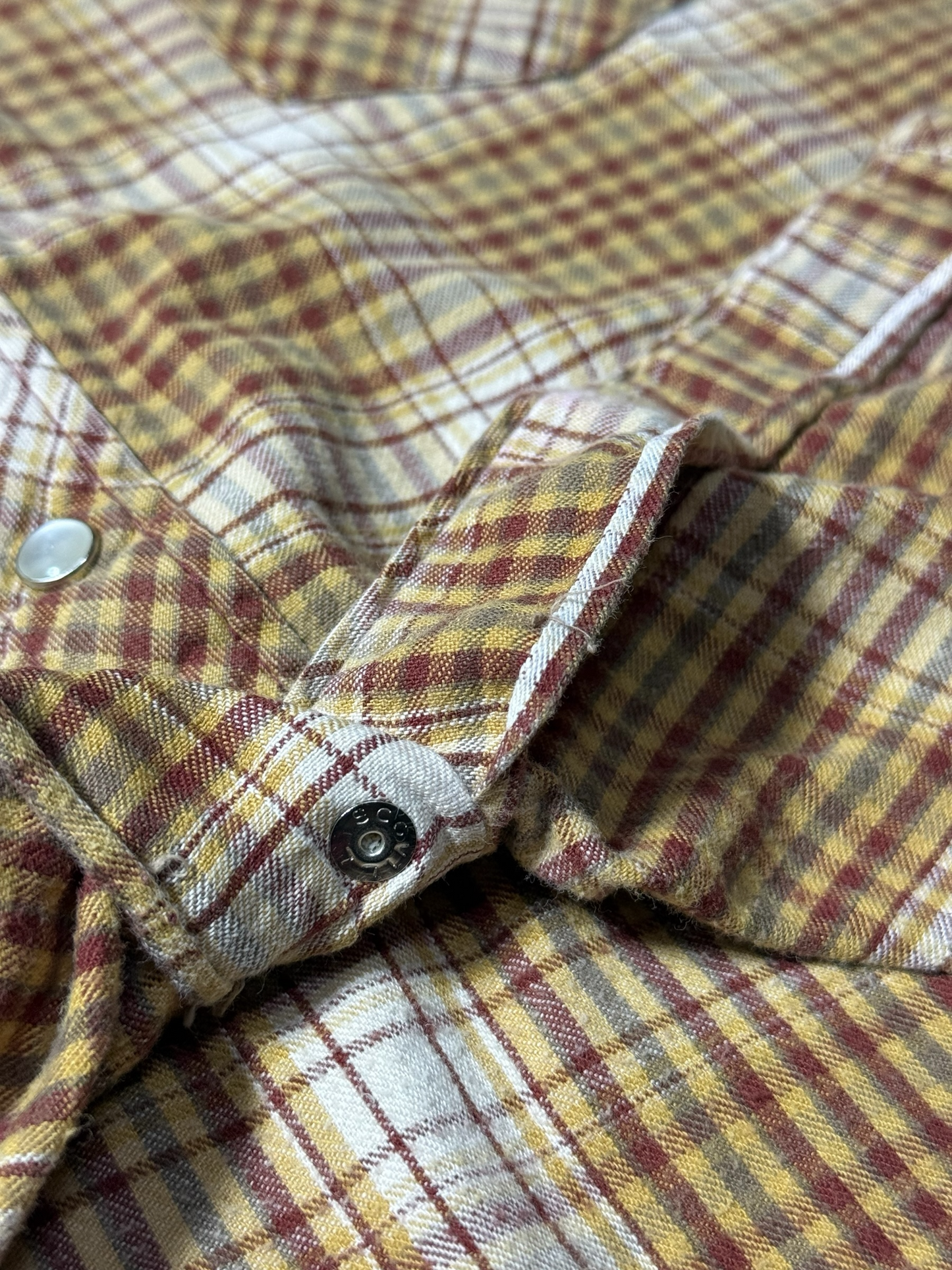 Vintage 1990s Raw Hide Western Plaid Snap Button Shirt