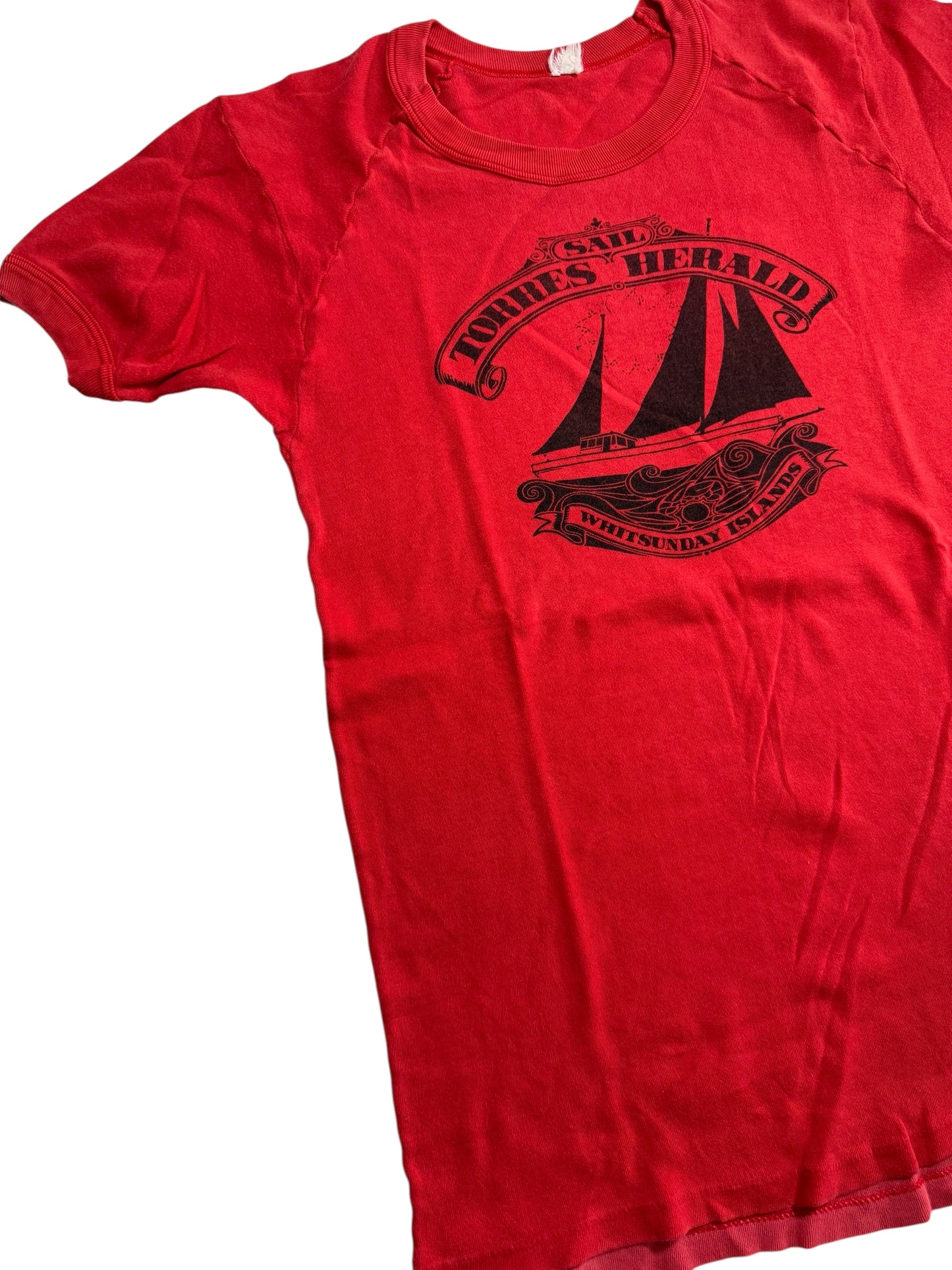 Vintage 80s Torres Herald Whitsunday Islands Sail Boat Graphic Tshirt