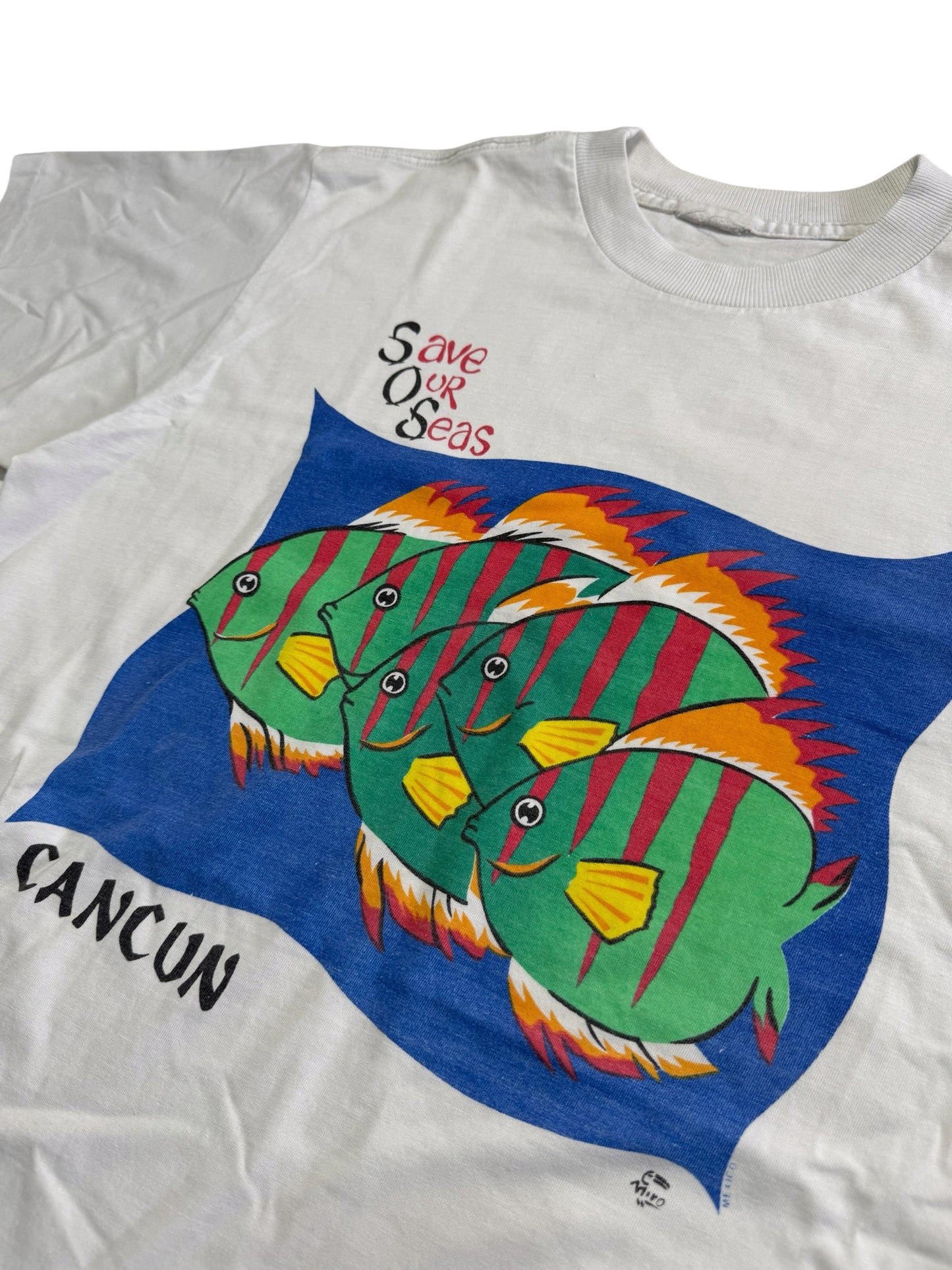 Vintage 1990s Cancun Save Our Seas Fish Graphic Tshirt