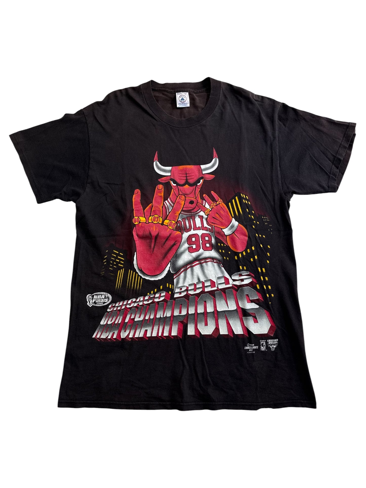 Vintage 1998 Chicago Bulls NBA Champions Graphic Tshirt