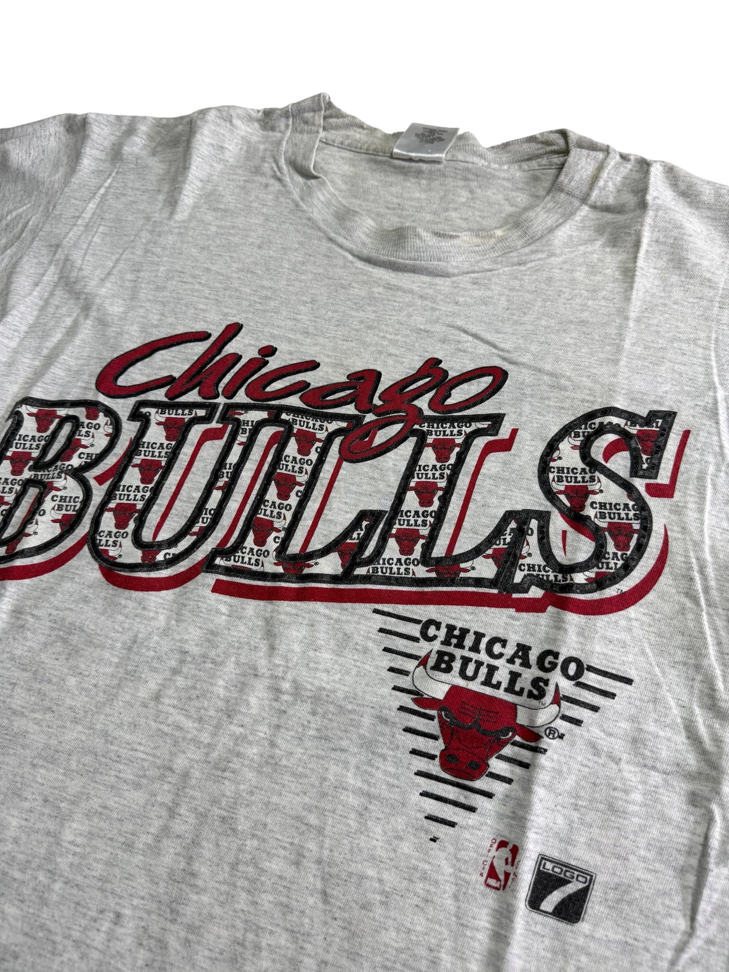 Vintage Chicago Bulls Logo 7 Tshirt 1990s NBA Made in USA