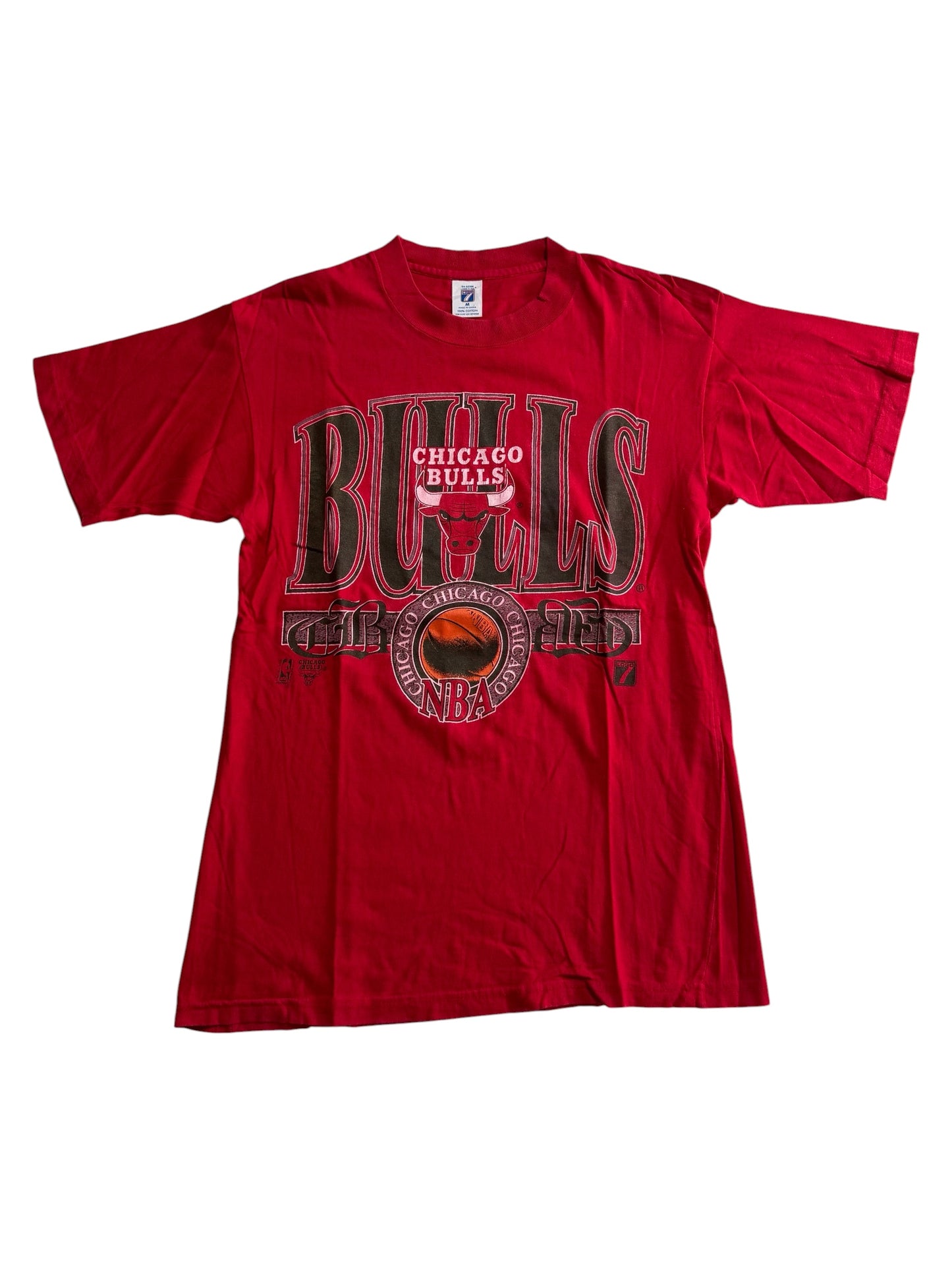 Vintage Chicago Bulls NBA Graphic Tshirt Red Basketball