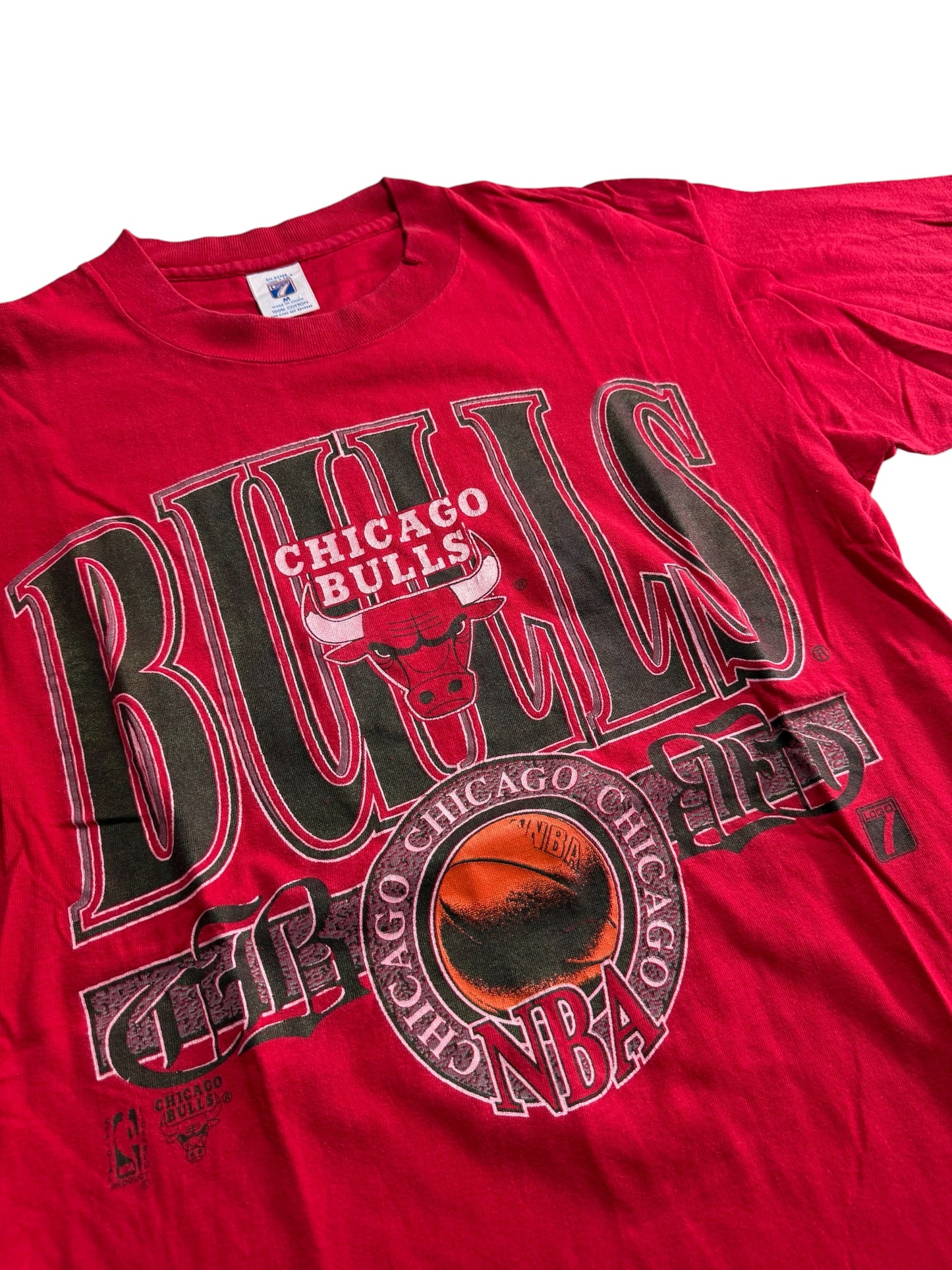Vintage Chicago Bulls NBA Graphic Tshirt Red Basketball